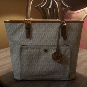 Michael Kors bag like new
